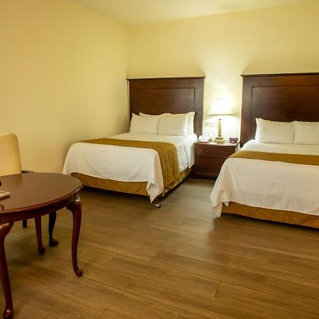 Hotel Plaza Calzada Monterrey Exterior photo